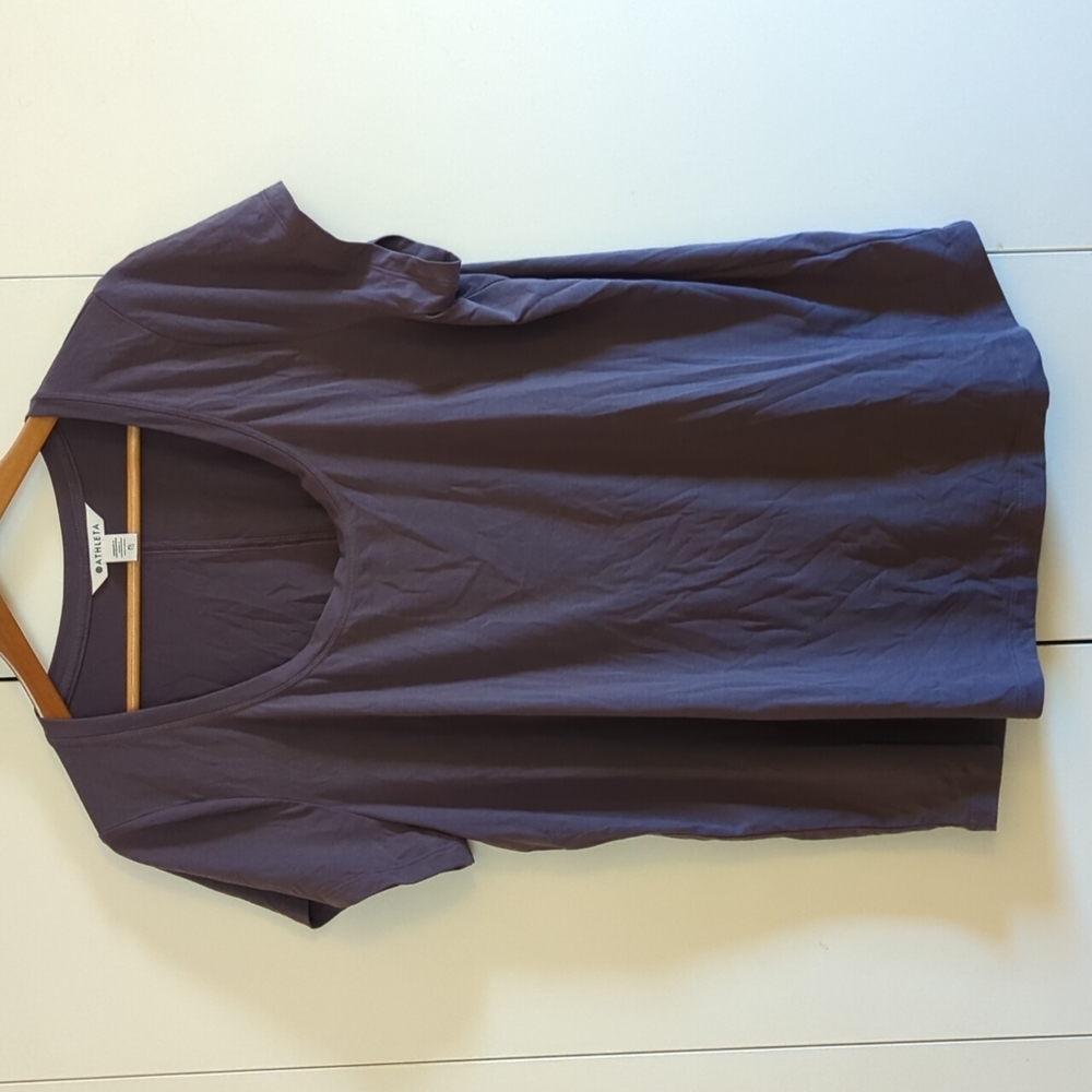Athleta Stratus tee XL purple